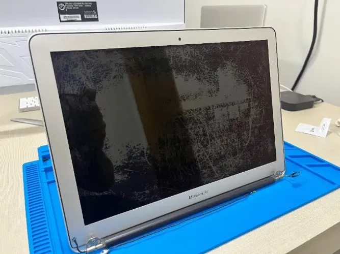 Tela completa MacBook A1369