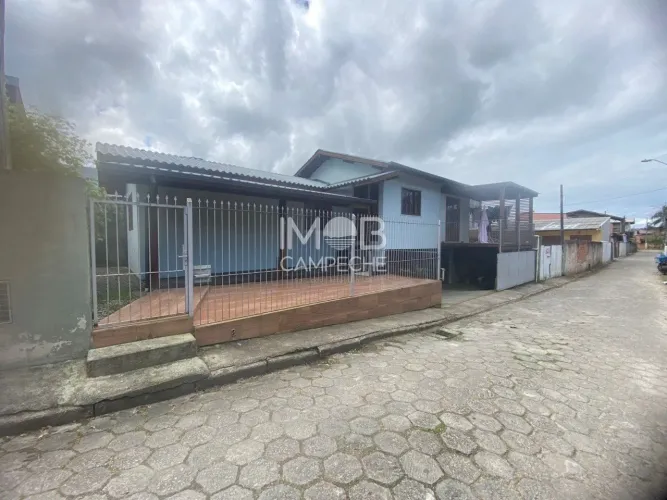 Casa com 3 dormitórios à venda na Tapera