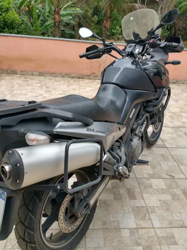 Vendo ou troco moto menor.