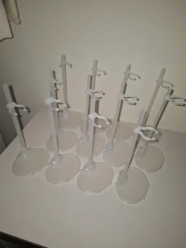 12 Suportes Transparentes para Bonecas