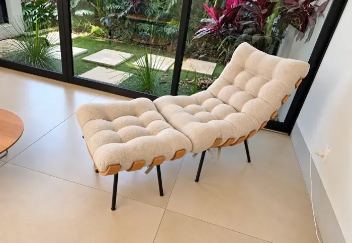 Poltrona com Pufe Seminova - Linda e Confortável!