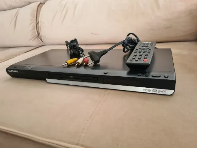 Aparelho de DVD Samsung.