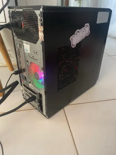 Pc Gamer Ryzen 3 3200G + 16GB De RAM