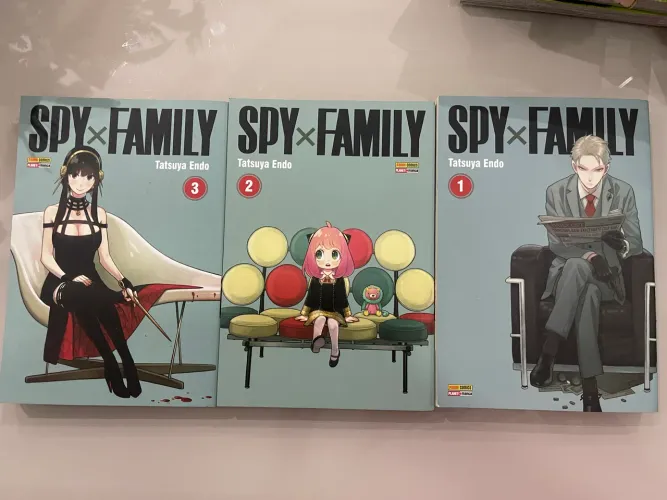 Mangás livros SPY x FAMILY vol 1 ao 9