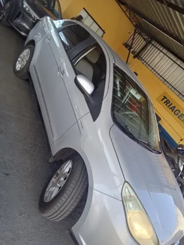 Fiat Grand Siena Essence Dual. 1.6 Flex 16V 2013