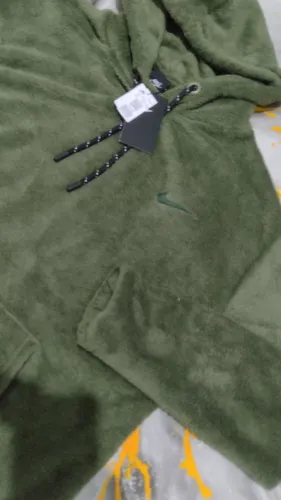 Blusa Nike verde oliva peluciada Tam GG