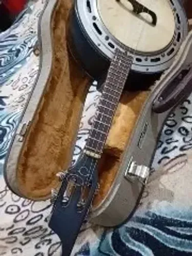 Vendo banjo e violao
