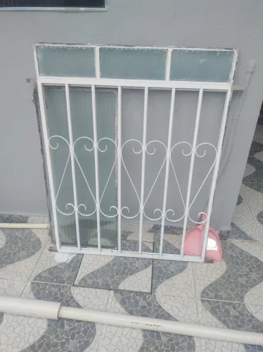 VENDO 2 JANELAS DE FERRO USADAS
