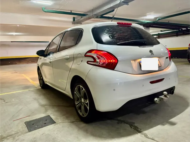 Peugeot 208 Griffe 1.6 Flex 16V 5P Mec. 2014