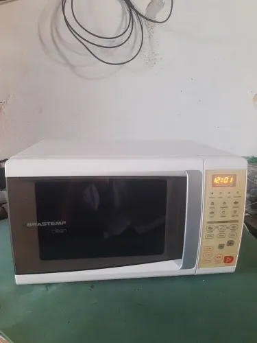 Microondas Brastemp clean 20 litros