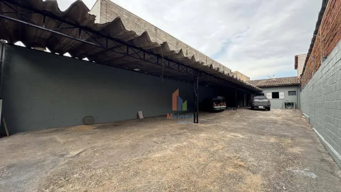Barracão à venda, 200 m² por R$ 850.000 - Jardim Santana - Hortolândia/SP