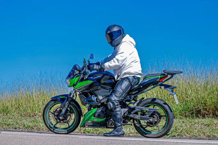Kawasaki Z 400 2022