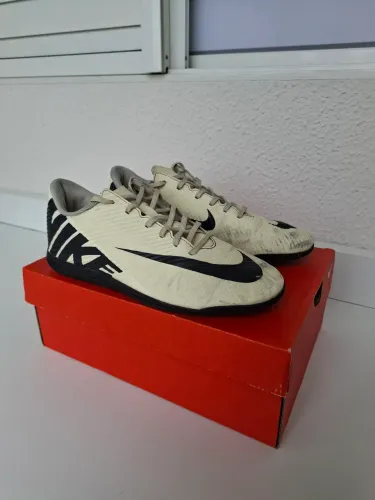 Chuteira Society Nike Vapor 15 Club 39