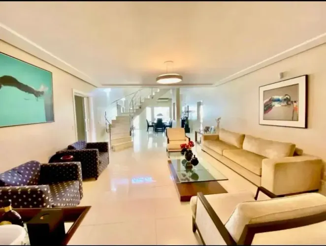 Casa Triplex no Condominio Clube Santa Mônica Jardins- Barra da Tijuca