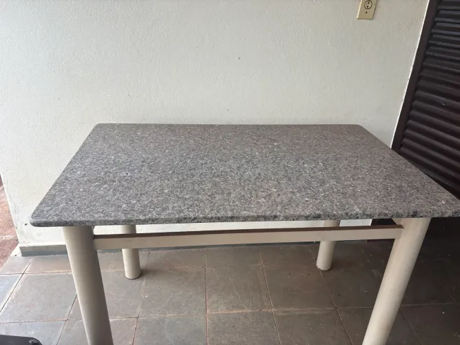 Mesa tampo de mármore