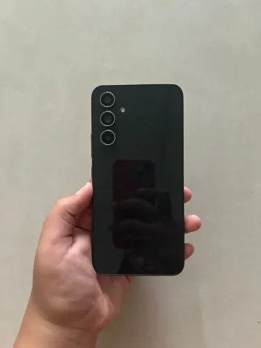 Celular Samsung a54 preto 128gb, preto em ótimo estado sem nenhum arranhão.
