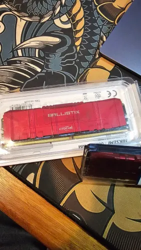 Memória Crucial Ballistix Sport LT 16GB (2x8GB) DDR4 2666MHz CL16 Vermelha