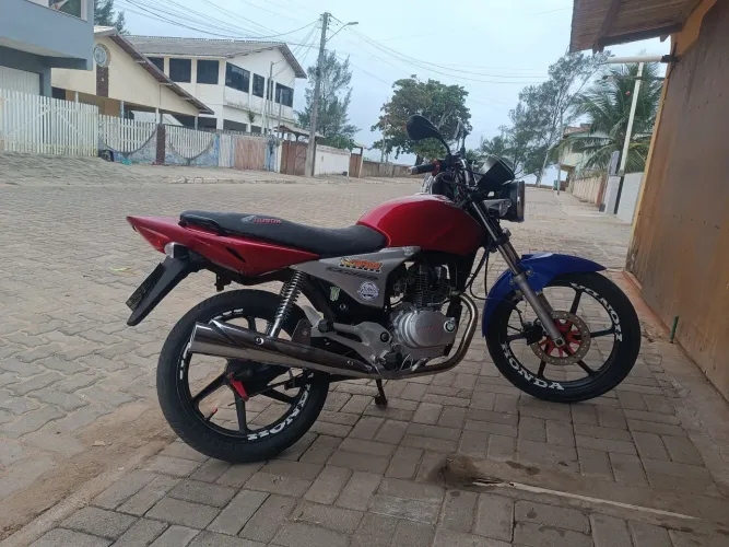 Vendo Titan 150 esport 