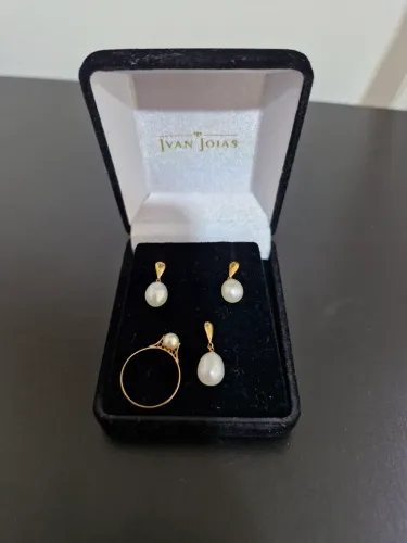 Conjunto de joias em ouro 18k com pérola