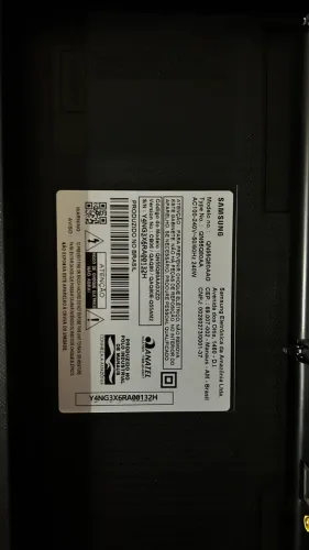 TV SAMSUNG QN55Q80A - Para retirada de peças