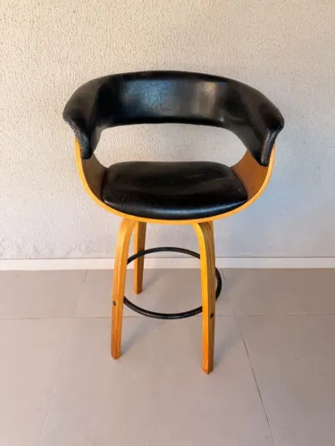 Banqueta Betim Rivatti Madeira