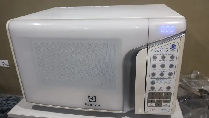 Microondas Eletrolux 31 litros 