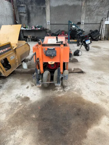 Máquina de meio fio
