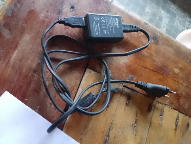 Carregador de câmera digital Nikon 