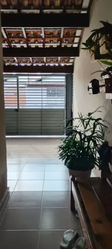 Linda casa venda,com 3 dormitorios, garagem coberta.