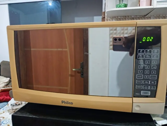 Microondas philco 18 litros bastante conservado,  R$ 170,00