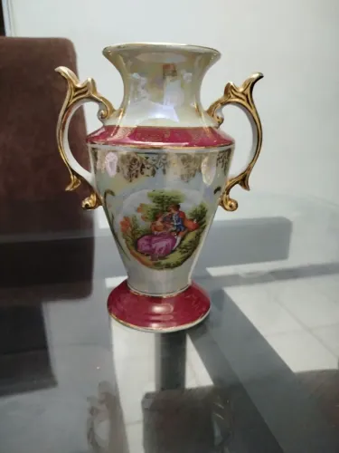 Vaso antigo Âmnfora Porcelana Vigo anos 70 Cena galante e Ouro