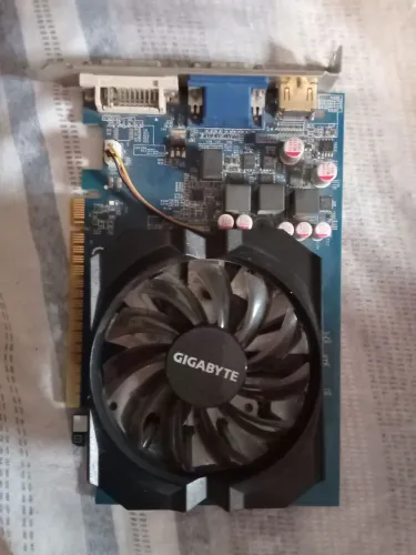 Placa de vídeo gt420 2GB com defeito