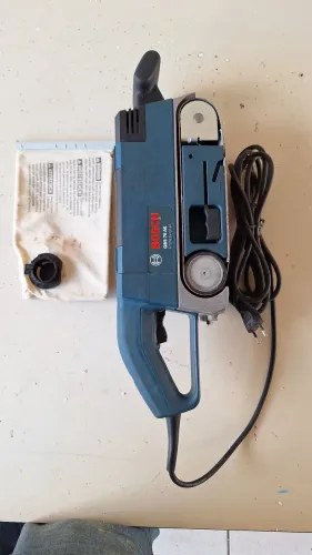 Lixadeira de cinta Bosch GBS75AE 220v semi-nova