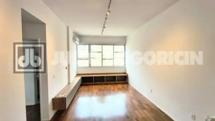 Apartamento Ipanema, 2 quartos, suíte, garagem, reformado