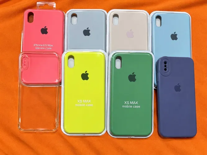 Vendo capinhas do xs max pra vender logo 100 reais 