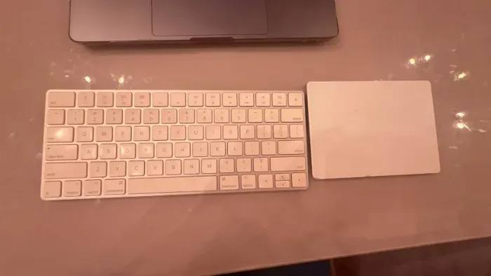 Teclado Magic e Trackpad Magic 2 Carregamento Lightning Cor branco - ORIGINAL