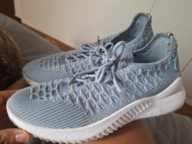 Tênis feminino azul
