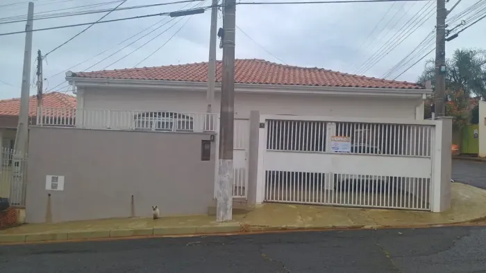 Imóvel para venda tem 194 metros quadrados com 3 quartos em Vila Sao Luiz - São Manuel - S