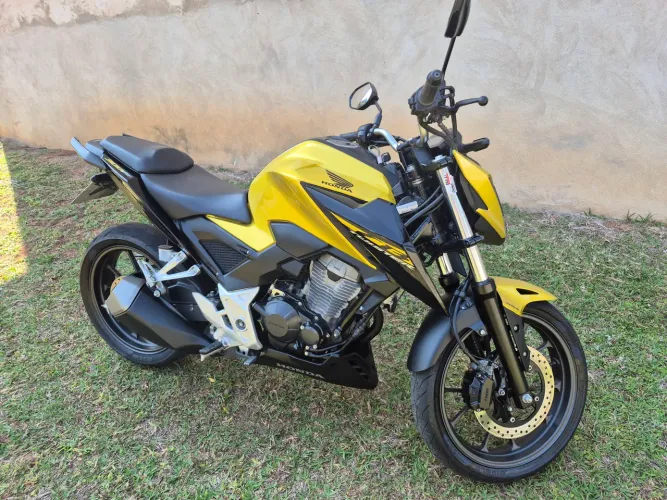 CB300F TWISTER ABS 2023 IMPECÁVEL