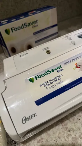 Seladora a vacuo Oster food saver
