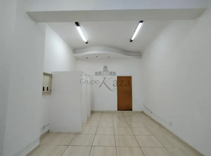 Oportunidade - Sala Comercial - Centro - Shopping Centro - 48m².