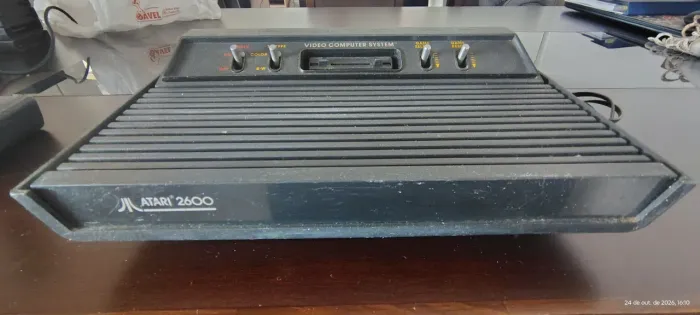 Videogame Atari 2600 + 4 jogos no estado
