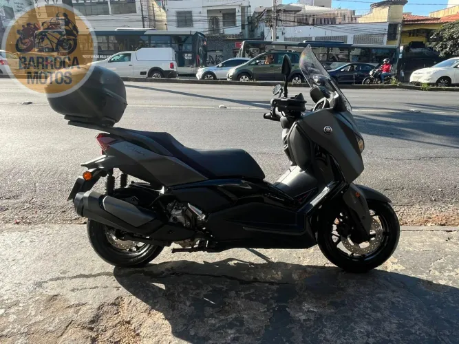 XMAX 300 CONNECTED  PRETA 2026/2027
