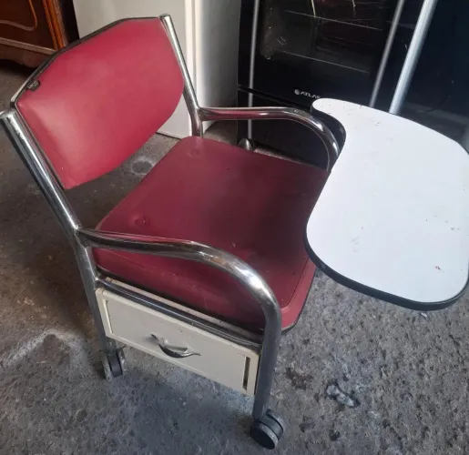 Cadeira de manicure estofadas com gaveta