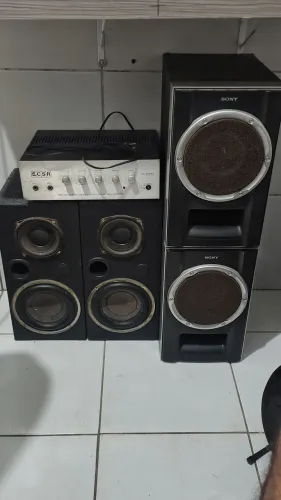 Caixas e amplificador de som
