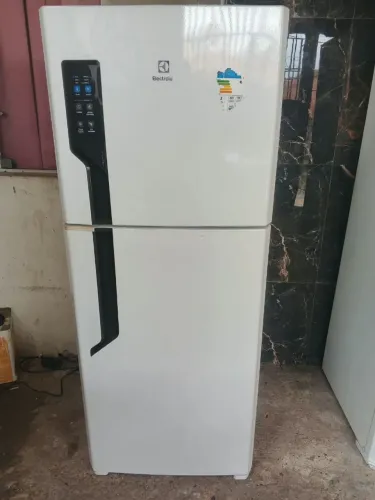Vendo geladeira Electrolux Frost Free