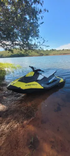 JETSKI SPARK 2014 COM CARRETINHA RODOVIÁRIA EM BOM ESTADO