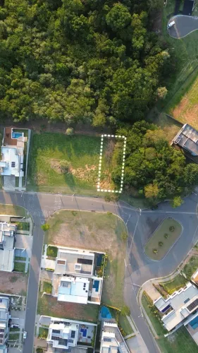 Terreno à Venda no Condomínio Reserva Santa Isabel em Louveira, no bairro Cana do Reino.