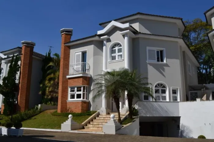 Casa à venda ou para alugar com 4 suítes no condomínio Vila Lanza, São Paulo - SP