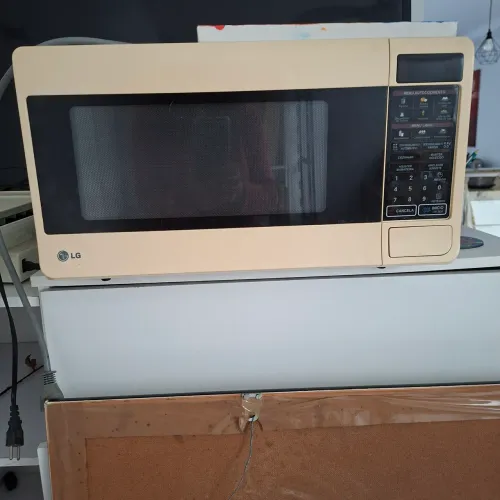Micro-ondas com defeito 